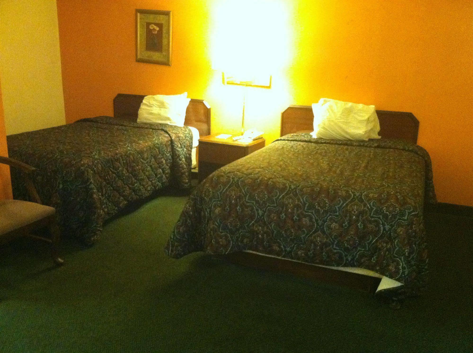 Motel 6 Calera מראה חיצוני תמונה